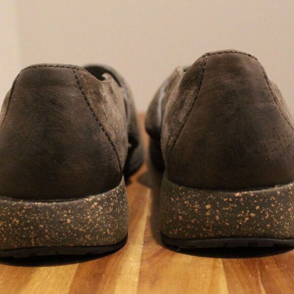 Brown Suede Teva Mary Jane's - Sz 8.5 - Picture 4 of 6